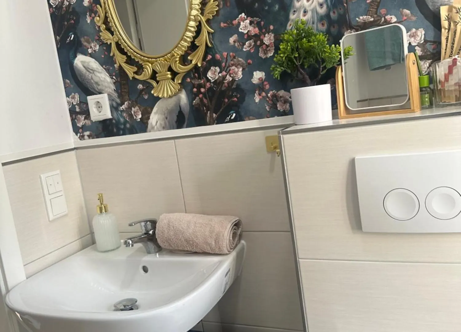 Premium-Apartment Im Duisburger Sueden, Naehe Duesseldorf Flughafen & Messe, Komplett Ausgestattetes Apartment Mit Modernen Altbau-Flair Germany