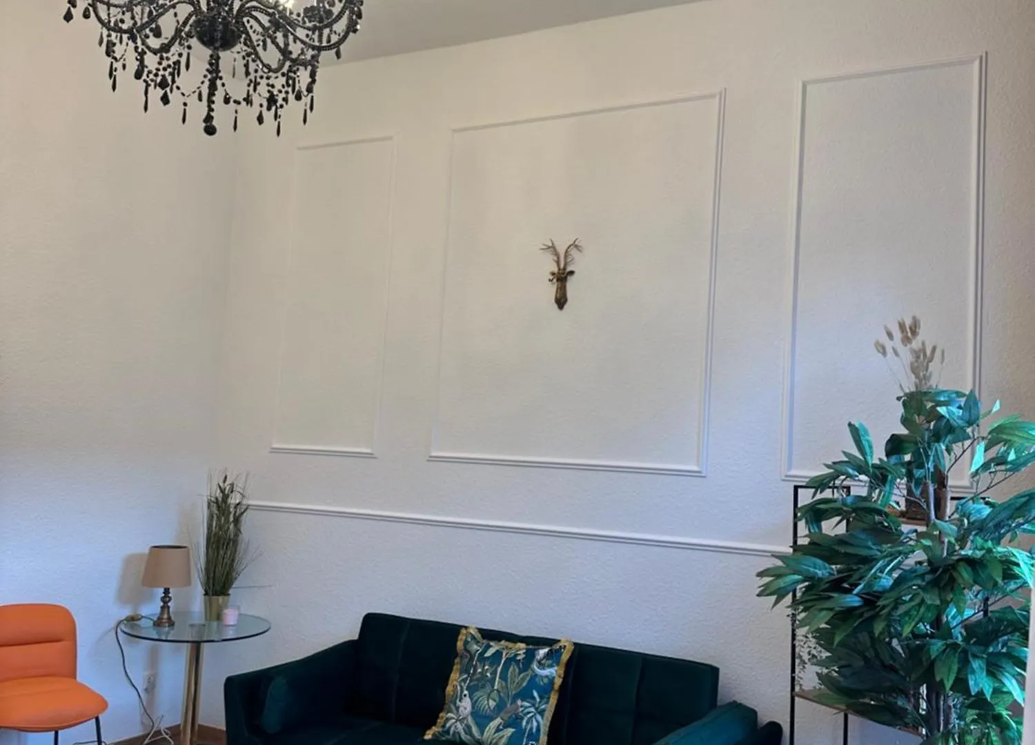 Premium-Apartment Im Duisburger Sueden, Naehe Duesseldorf Flughafen & Messe, Komplett Ausgestattetes Apartment Mit Modernen Altbau-Flair  Duisburg