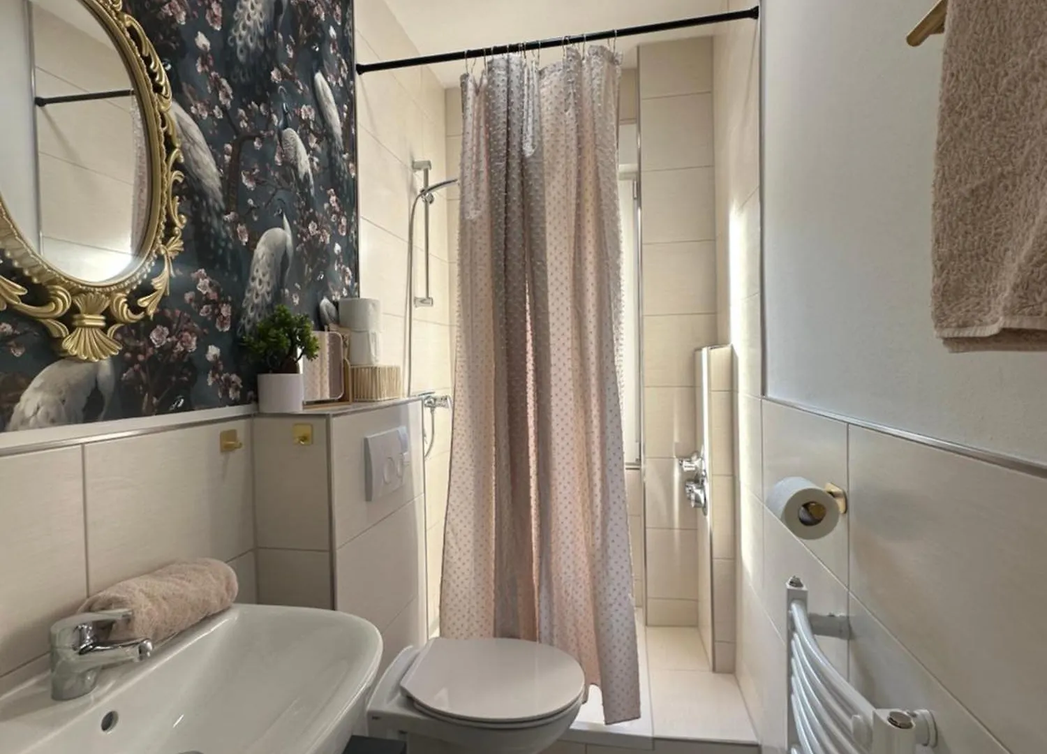 Premium-Apartment Im Duisburger Sueden, Naehe Duesseldorf Flughafen & Messe, Komplett Ausgestattetes Apartment Mit Modernen Altbau-Flair 0*, Duisburg Germany