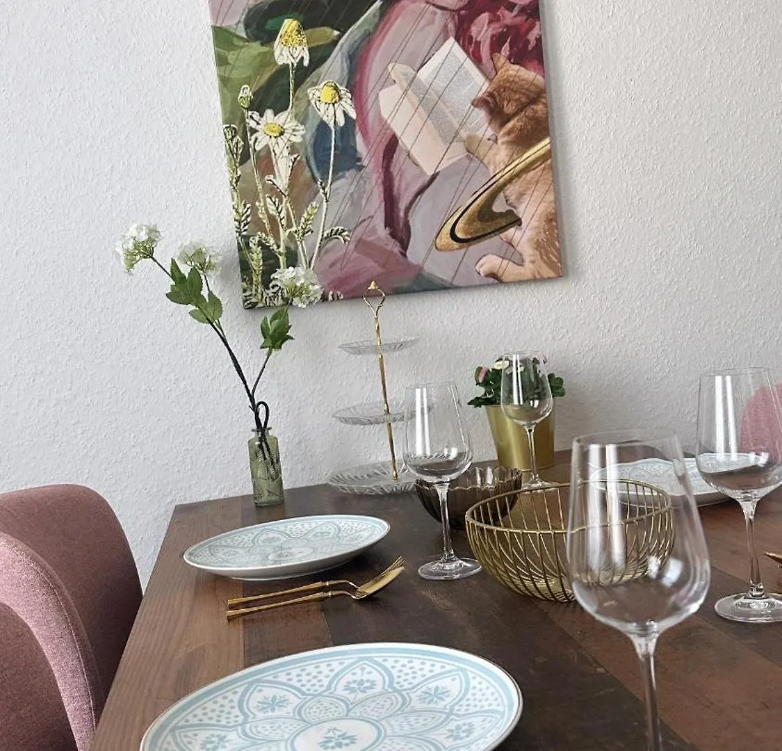 Premium-Apartment Im Duisburger Sueden, Naehe Duesseldorf Flughafen & Messe, Komplett Ausgestattetes Apartment Mit Modernen Altbau-Flair 0*, Duisburg Germany