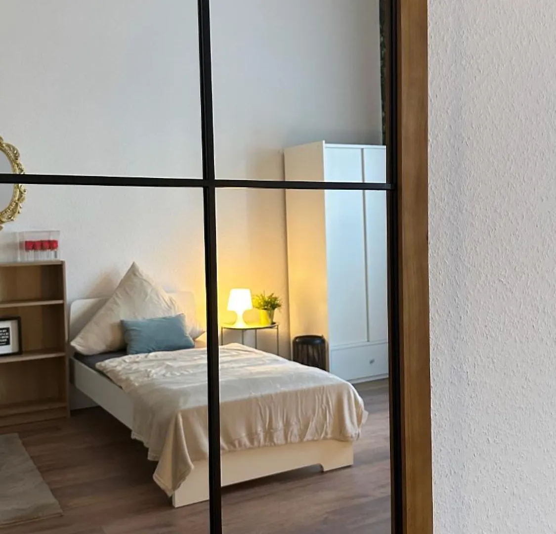Premium-Apartment Im Duisburger Sueden, Naehe Duesseldorf Flughafen & Messe, Komplett Ausgestattetes Apartment Mit Modernen Altbau-Flair 0*, Duisburg Germany