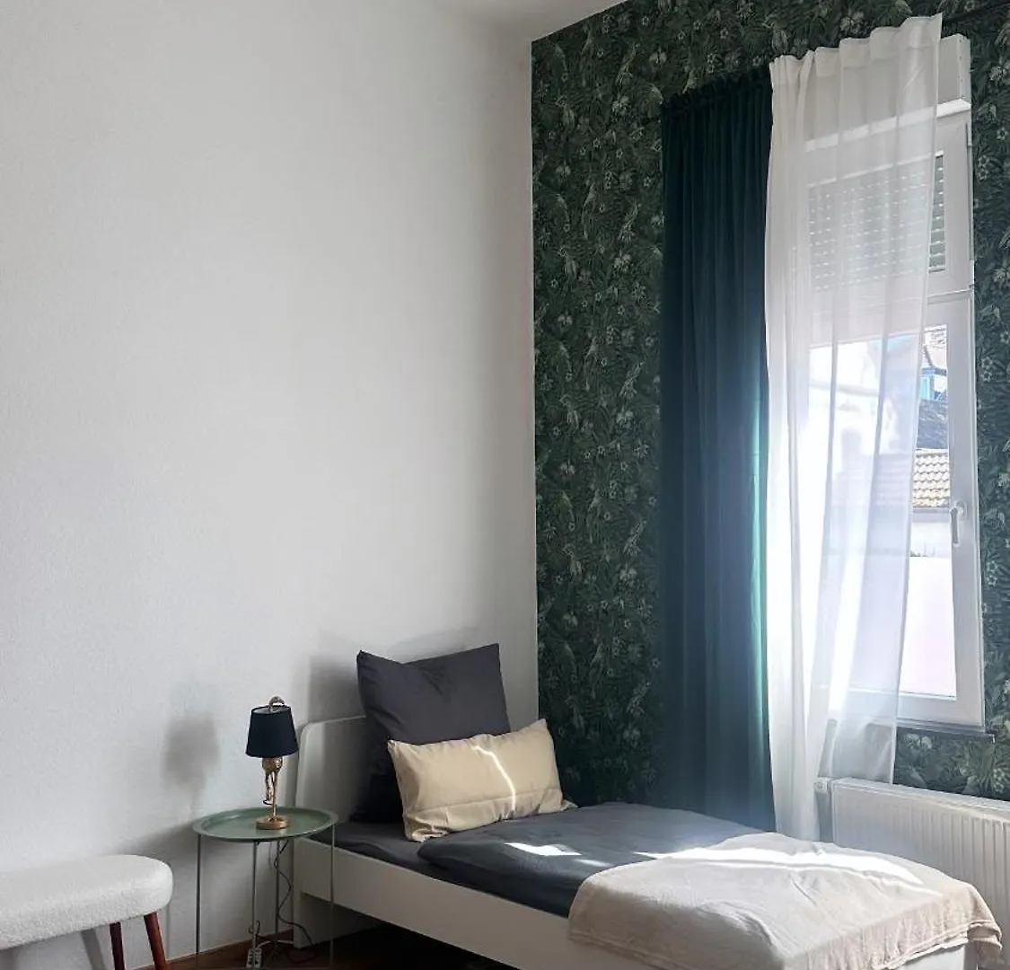 Premium-Apartment Im Duisburger Sueden, Naehe Duesseldorf Flughafen & Messe, Komplett Ausgestattetes Apartment Mit Modernen Altbau-Flair